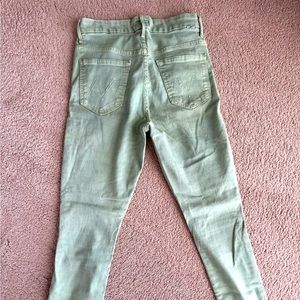 Size 28 mother jeans